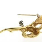 Gouden broche van bladeren met saffier, Sieraden, Tassen en Uiterlijk, Broches, Gebruikt, Overige kleuren, Ophalen of Verzenden