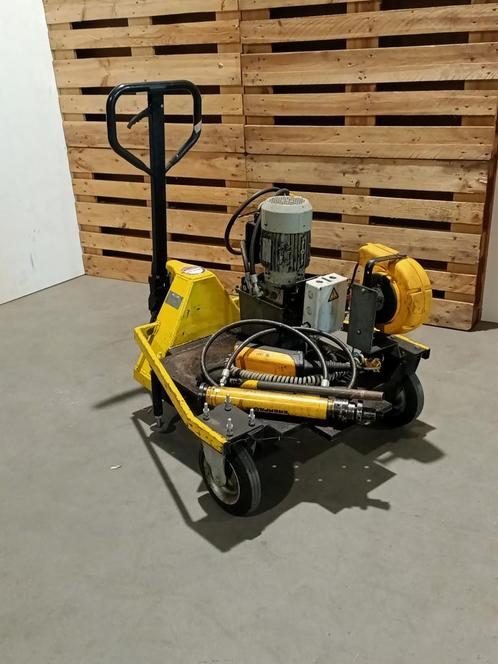 (NS materiaal) Mobiele hydro pomp, Zakelijke goederen, Machines en Bouw | Pompen en Compressoren