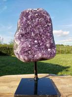 amethist Kristal op matrix - Hoogte: 24 cm - Breedte: 13 cm-, Verzamelen, Mineralen en Fossielen