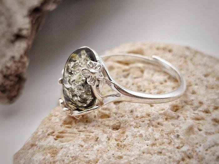 Ring in 925 zilver met groene Baltische amber van, Verzamelen, Mineralen en Fossielen