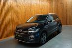 NR. 037 Volkswagen T-Cross 1.0 TSI STYLE BUSINESS R-LINE DSG, Dealer onderhouden, Gebruikt, Met garantie (alle), Zwart