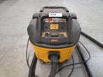 Stofzuiger DeWalt DWV901L, Zakelijke goederen, Machines en Bouw | Metaalbewerking, Ophalen