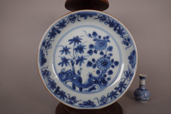 Kangxi (1662-1722) - Kop en schotel - Chrysanthemum, Bamboo, Antiek en Kunst, Antiek | Overige Antiek