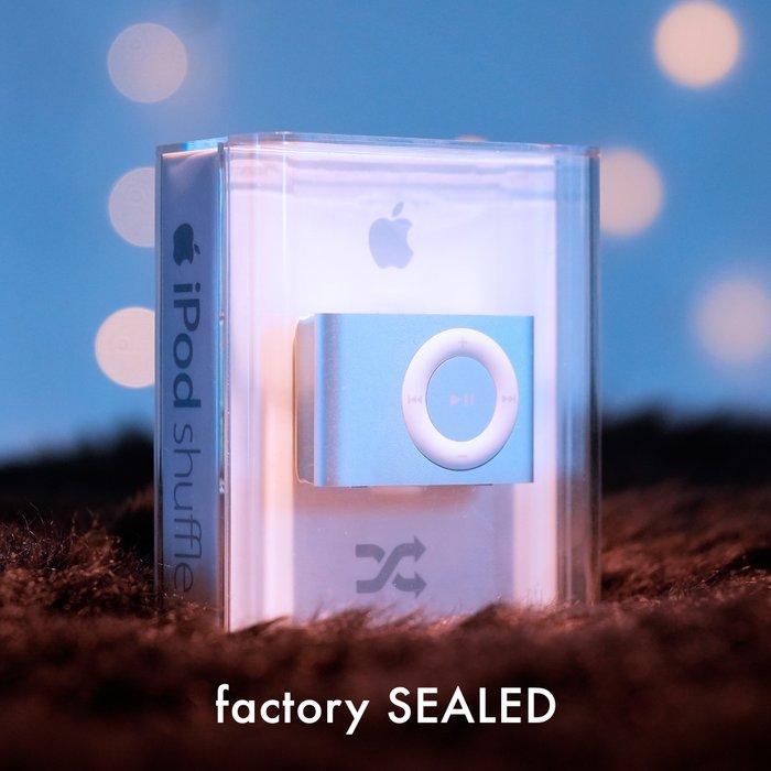 Apple iPod Shuffle 1GB GRAY – Model A1204 (FACTORY SEALED), Spelcomputers en Games, Spelcomputers | Overige Accessoires