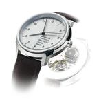 Mondaine - Helvetica Regular - Handaufzug - Zonder, Nieuw
