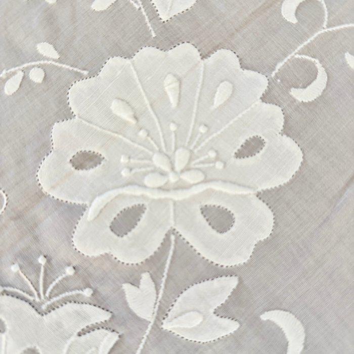 Bedsprei - 270 cm - 270 cm - Houtborduurwerk, Antiek en Kunst, Antiek | Kleden en Textiel