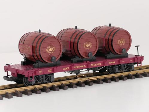 LGB 41693 LG&B®-Flachwagen mit Fässern (grootspoor), Hobby en Vrije tijd, Modeltreinen | Overige schalen, Overige typen, Nieuw