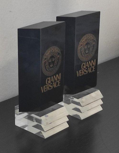 Gianni Versace - Boekensteunen (2) - Acryl, Huis en Inrichting, Overige Huis en Inrichting