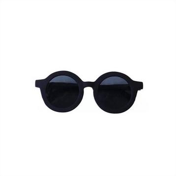 Little Indians Sunglasses - Black O van €16,95 voor €10,17 beschikbaar voor biedingen