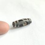 Oud Tibetaans of Nepalees Geëmailleerd Agaat XS hexagonale, Antiek en Kunst