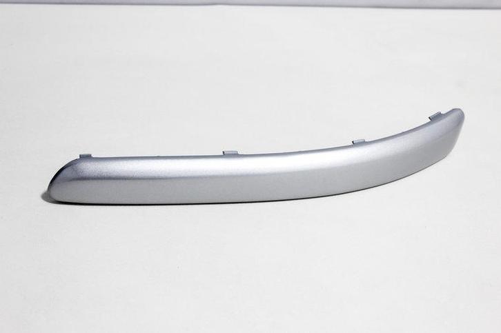 Bumpersierlijst voorzijde links Volkswagen Polo 9N3 REFLEXSI, Auto-onderdelen, Carrosserie en Plaatwerk, Nieuw, Volkswagen, Voor