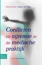 Conflicten en agressie in de medische praktijk 9789031383436, Verzenden, Gelezen, Douwe de Vries