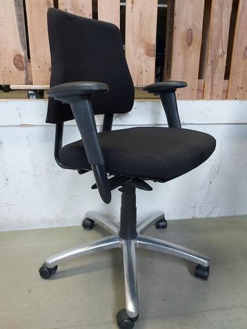 Bma- axia Pro ergonomische bureaustoel 4D armpads beschikbaar voor biedingen