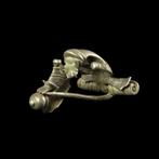 Oud-Romeins Zilver Zeldzaam dolfijnfibula met vogel op boog