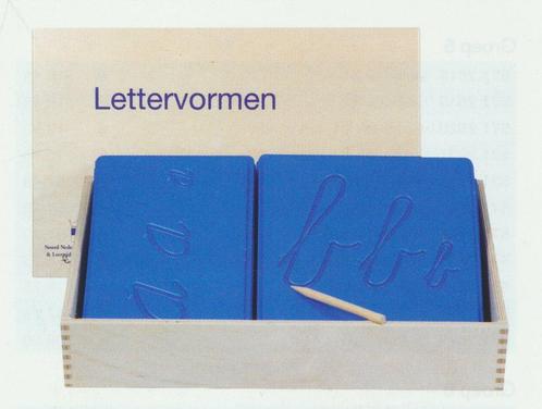 Lettervormen in houten kist 1248001, Boeken, Schoolboeken, Nieuw, Verzenden