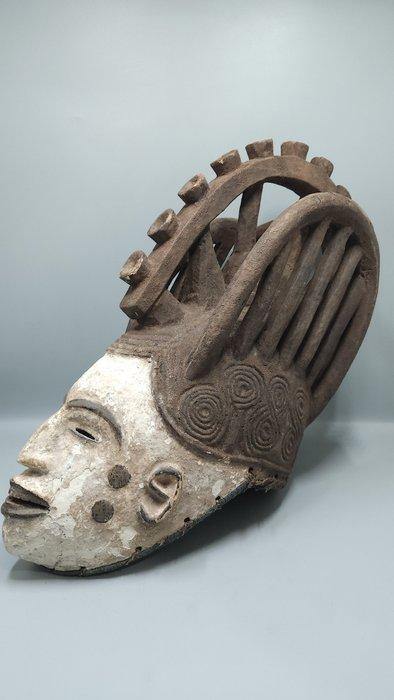 Geweldige helm - Igbo - Nigeria (Zonder Minimumprijs), Antiek en Kunst, Kunst | Niet-Westerse kunst