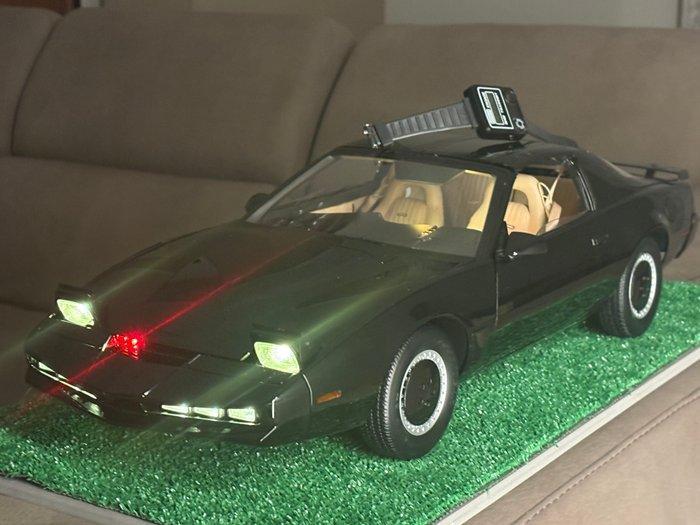 Altaya 1:8 - Modelauto - K.I.T.T, Hobby en Vrije tijd, Modelauto's | 1:5 tot 1:12