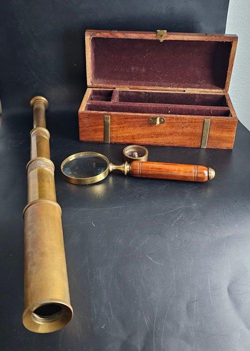 Maritieme objecten - Hout, Koper- Kistje met uitrusting, Antiek en Kunst, Curiosa en Brocante