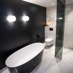 Badkamer sanitair tegels + installatie sanisale Wormerveer, Huis en Inrichting, Badkamer | Complete badkamers, Nieuw, Met bad