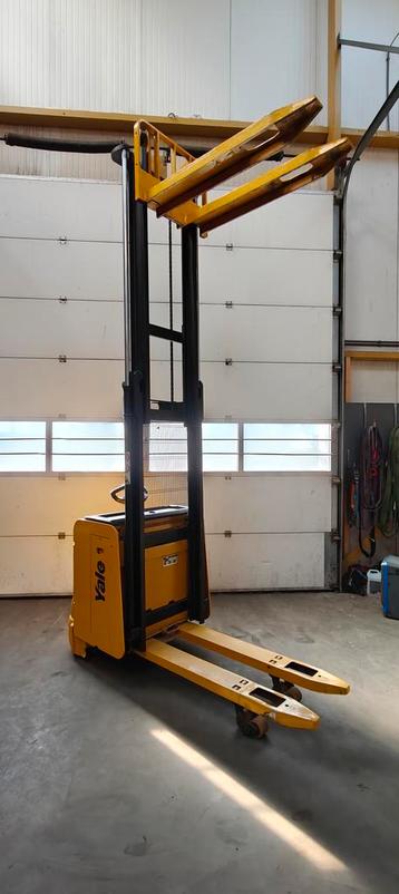 Yale stapelaar 1400kg 3000mm hefhoogte ms14  dubbele heffing beschikbaar voor biedingen