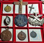 Italië. Lotto di 12 oggetti religiosi devozionali, tra cui