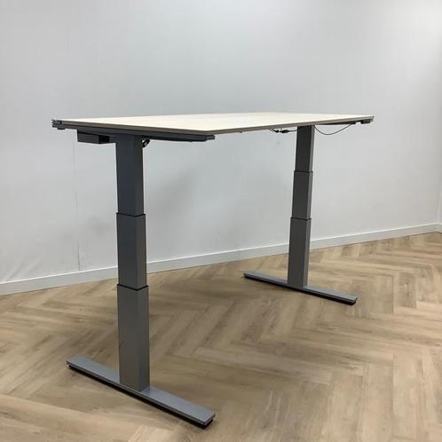 Tweedehands Wini Winea Pro elektrisch zit-sta bureau, (bxd), Huis en Inrichting, Bureaus, Stabureau, Gebruikt, In hoogte verstelbaar