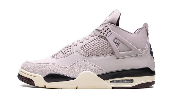 Air Jordan 4 A Ma Maniere - While You - Maat 44.5 EU, Kleding | Heren, Schoenen, Ophalen of Verzenden
