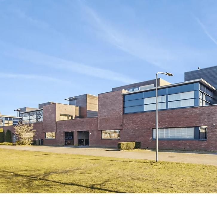 Ruime eengezinswoning met tuin, garage, mooi uitzi..., Huizen en Kamers, Huizen te koop