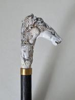 Inheems Amerikaanse met Dieren - Handsnijwerk Wandelstok -