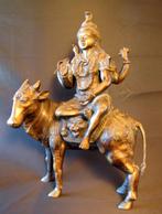 Shiva zit op Nandi, de witte stier - 59 cm - Brons - India -, Antiek en Kunst