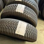 2 x Falken Eurowinter 215-70-16 Winterbanden 6,5mm, 16 inch, Band(en), Personenwagen, Gebruikt