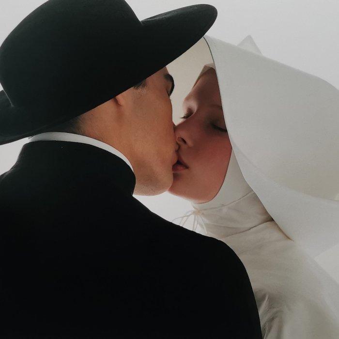 Oliviero Toscani (1946–2025) - Sinful Love, Antiek en Kunst, Kunst | Designobjecten