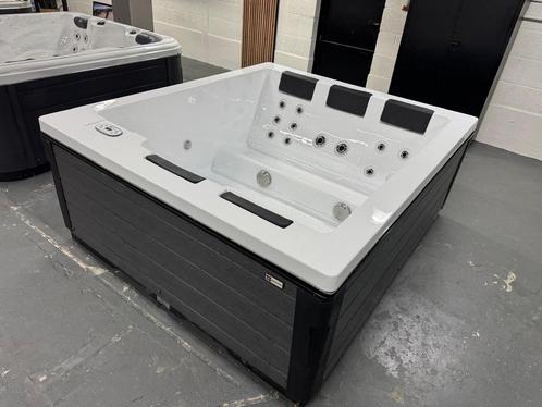 Design jacuzzi Passion spa Serene 5 Nieuw - incl levering, Tuin en Terras, Bubbelbaden en Hottubs, Vast, Nieuw, Filter, Trap