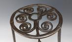 Trivet - Standaard - Smeedijzer, Antiek en Kunst