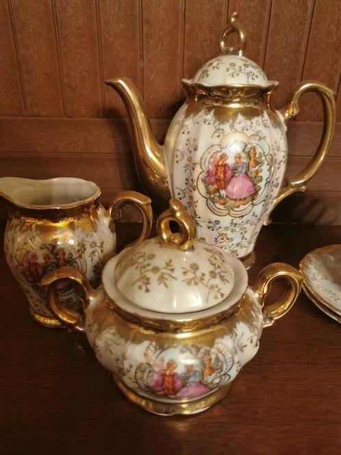 Italiaans - Koffieservies (15) - Porselein - Met goud, Antiek en Kunst, Antiek | Meubels | Tafels