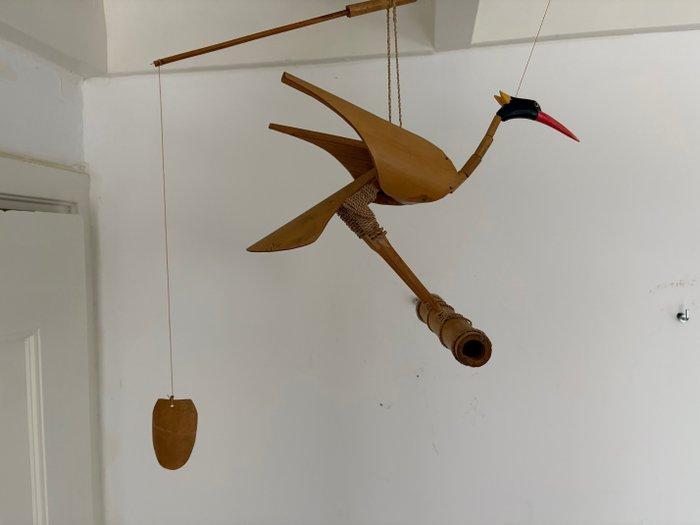 arts and craft - Speelgoed figuur Bamboevogel mobiel -, Antiek en Kunst, Curiosa en Brocante