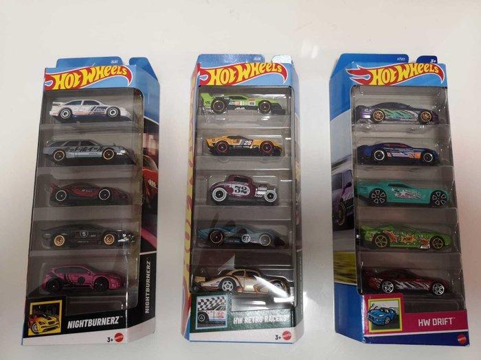 Hot Wheels 1:64 - Modelauto (15) - Hot Wheels 5-pack Bundle, Hobby en Vrije tijd, Modelauto's | 1:5 tot 1:12