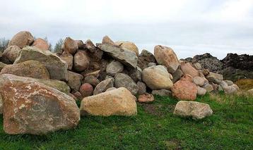 Breuksteen, Sierkeien, Zwerfkeien, Monolieten, beschikbaar voor biedingen
