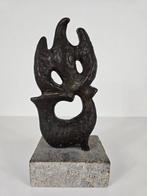 Beeld, Adelaar op vis - 24.3 cm - Brons