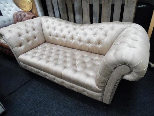 Chesterfield Special !! 3 Zits Butterfly Chesterfield Bank, Huis en Inrichting, Banken | Bankstellen, Zo goed als nieuw, Stof