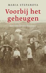 Voorbij het geheugen | Maria Stepanova | 9789403150307, Boeken, Zo goed als nieuw, Maria Stepanova