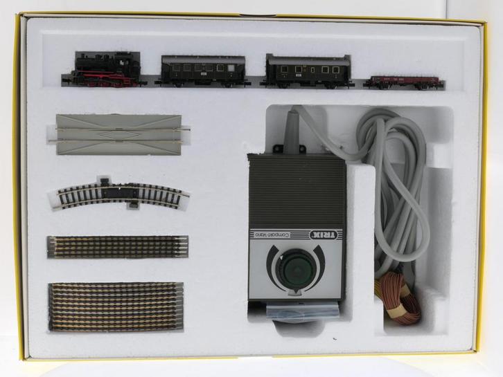 Schaal N Minitrix 11465 startset met stoomlocomotief BR 8..., Hobby en Vrije tijd, Modeltreinen | N-Spoor, Gelijkstroom, Locomotief
