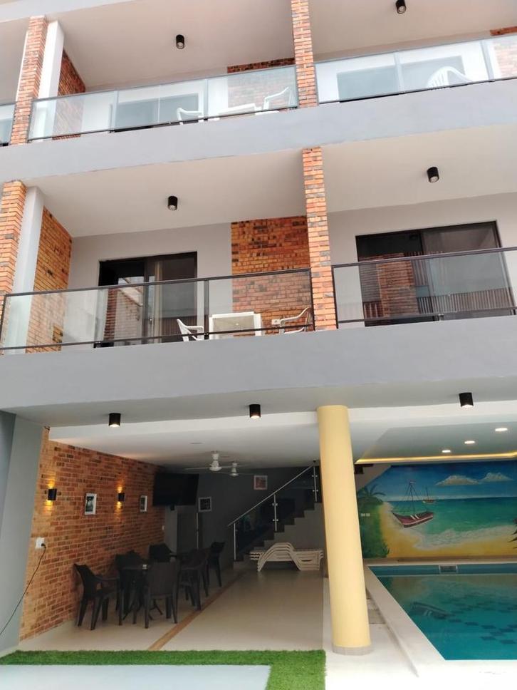 Nieuwbouwhotel met woongebouw in San Antonio / Paraguay, Huizen en Kamers, Huizen te koop