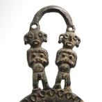 Bactrian Brons Spiegel met Figuren