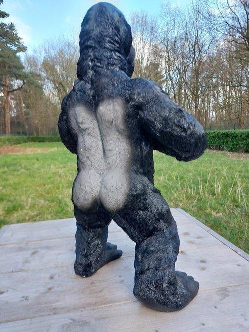Beeld, 64 cm high strong silverback gorilla - 64 cm -, Antiek en Kunst, Curiosa en Brocante