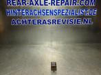 Bosch relais 0335200038, 12 volt, 2x 21W, 4x 21W., Verzenden, Gebruikt, Universele onderdelen