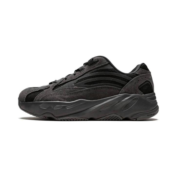 Adidas Yeezy Boost 700 V2 Vanta (Kids) - Maat 33 EU, Kleding | Heren, Schoenen, Ophalen of Verzenden