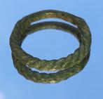 Middeleeuws Brons ring. Zeer goede staat. (Zonder