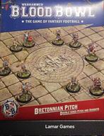 Blood Bowl Bretonnian team pitch and dugouts (Warhammer, Hobby en Vrije tijd, Wargaming, Ophalen of Verzenden, Nieuw