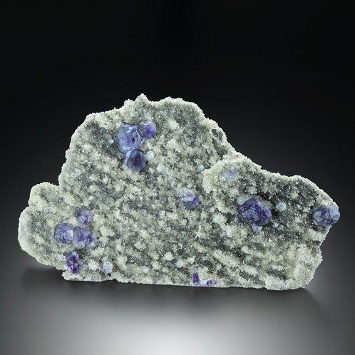 329g hoge kwaliteit TANZANITE FLUORITE met QUARTZ-exemplaar, Verzamelen, Mineralen en Fossielen